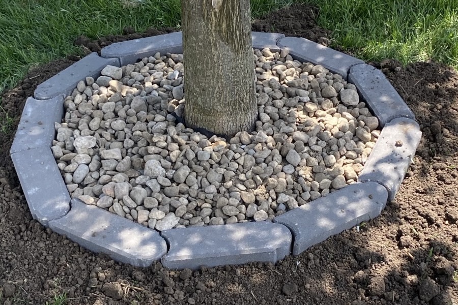 Edging on tree